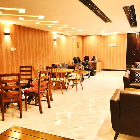 Republika Central Hotel & Resort Аботабад Екстериор снимка