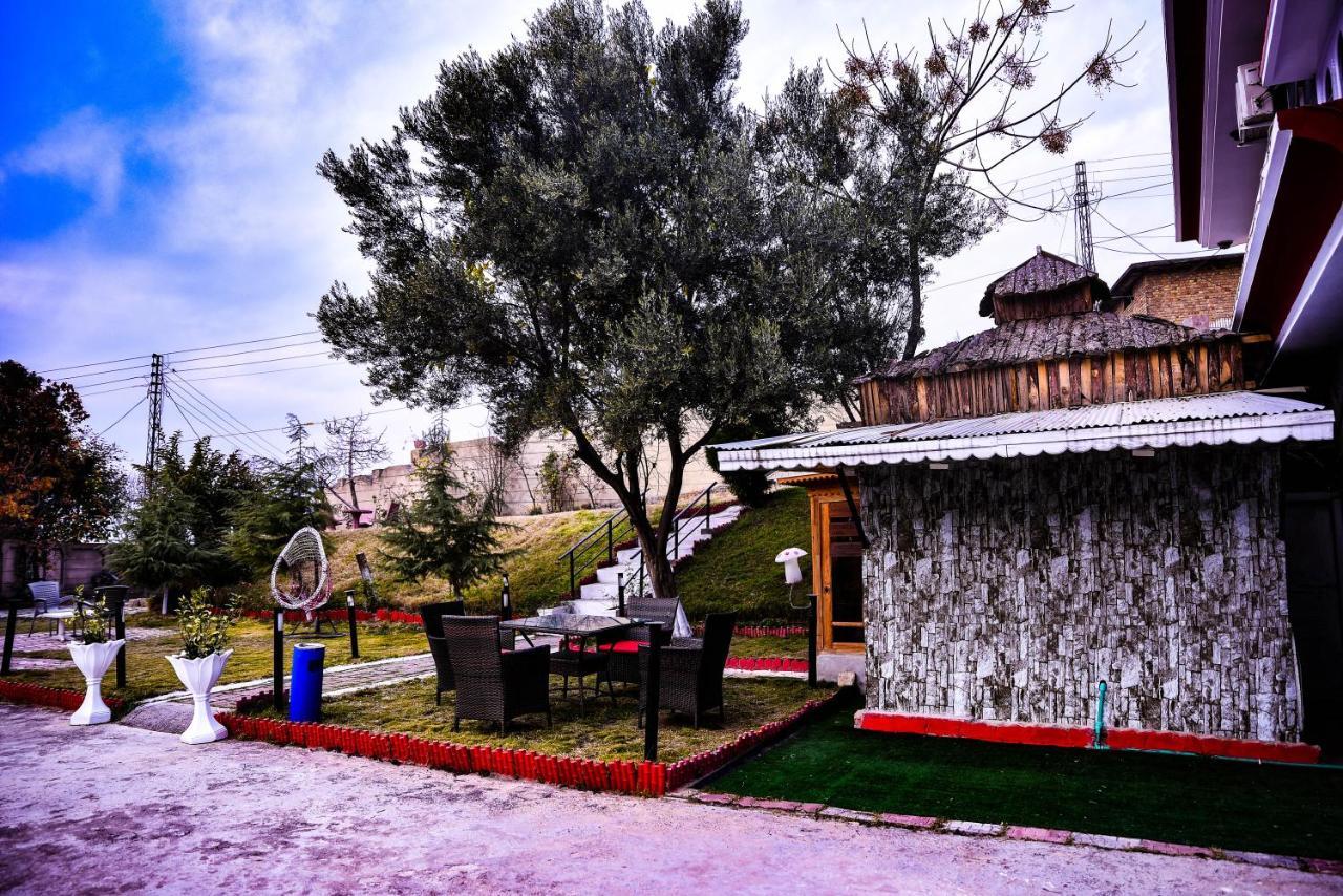 Republika Central Hotel & Resort Аботабад Екстериор снимка